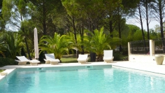 Stunning Provencal bastide close to the golf course for excellent price