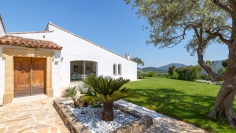 Beautiful domain of four villas close to St. Tropez