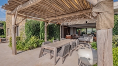 Schitterende moderne high end villa met prachtig zeezicht in dubbel beveiligd privé domein