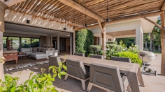 Schitterende moderne high end villa met prachtig zeezicht in dubbel beveiligd privé domein