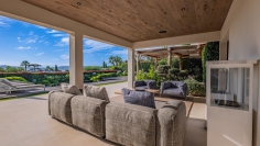 Schitterende moderne high end villa met prachtig zeezicht in dubbel beveiligd privé domein