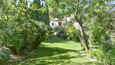 Schitterend Ibiza stijl landgoed omringd door natuur maar toch dicht bij Ibiza stad