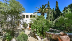 Schitterend Ibiza stijl landgoed omringd door natuur maar toch dicht bij Ibiza stad