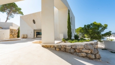 Spectaculair contemporary designer villa with magnificent sunset views in Cala Molí