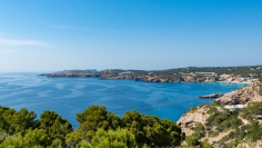 Spectaculair contemporary designer villa with magnificent sunset views in Cala Molí