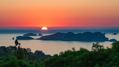 Schitterende Ibiza stijl met uitzonderlijk mooi uitzicht op zee en de zonsondergangen in Cala Tarida