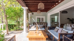Super charmante Ibiza finca met verhuurlicentie, privacy en toplocatie tussen stad en strand