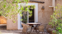Super charmante Ibiza finca met verhuurlicentie, privacy en toplocatie tussen stad en strand