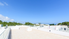 Luxe moderne nieuwbouw villa op loopafstand van het strand