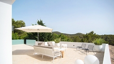 Zeer mooie topkwaliteit villa in bewaakt domein dichtbij Ibiza stad