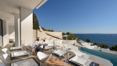 Contemporary villa with amazing sea views in Roca Llisa