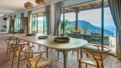 Amazing villa with the most stunning sea views and rental license