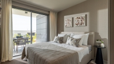 Modern en stijlvol Ibiza appartement in luxe complex aan zee voor interessante prijs!