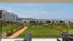 Modern en stijlvol Ibiza appartement in luxe complex aan zee voor interessante prijs!