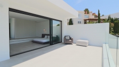 Prachtige moderne villa met uitzicht op Ibiza stad, de zee en Formentera