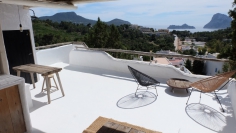 Zeer mooi penthouse studio in Cala Vadella met schitterend zeezicht op Es Vedra