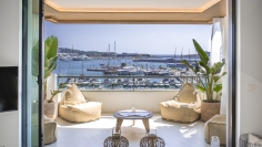 Fully renovated top floor apartment with breath-taking views over Ibiza Port
