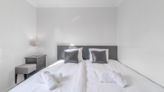 Charming 3-Bedroom Apartment in Los Molinos with Spectacular Dalt Vila Views