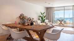 Superb luxurious 5 bed apartment in best building frontline Marina Botafoch 