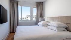 Superb luxurious 5 bed apartment in best building frontline Marina Botafoch 