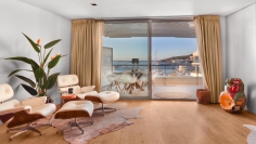 Superb luxurious apartment in best building of Marina Botafoch with mooring in front of the door