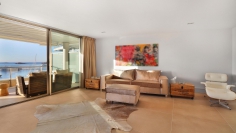 Superb luxurious apartment in best building of Marina Botafoch with mooring in front of the door