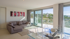 Contemporary penthouse with sea views located at walking distance to Talamanca Beach