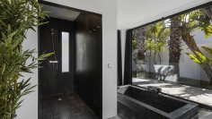 Schitterende moderne designer villa met veel privacy en verhuurvergunning