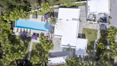 Amazing contemporary designer villa with full privacy and touristic rental permit
