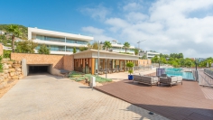 Luxurious Ground-Floor Apartment with Private Garden and Pool in White Angel Talamanca
