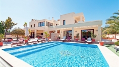 Beautiful large villa close to Ibiza town