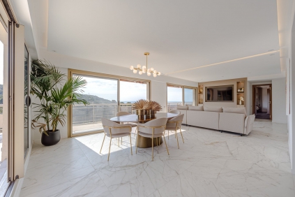 Stunnig high end sea view apartment in luxury residence close to Cannes