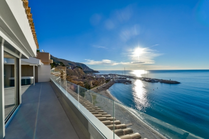 Stunning high tech penthouse in amazing location facing the sea and marina of Altea