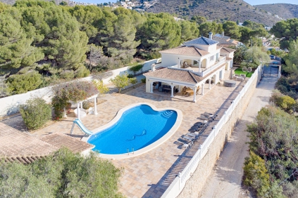 Mediterranean villa in prime Moraira location with panoramic sea views and immense potential!