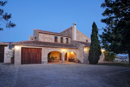 Unique luxury finca with sea and mountain views in one of the most beautiful spots of Moraira