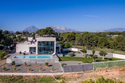 Stunning design villa offering magnificent sea and mountain views