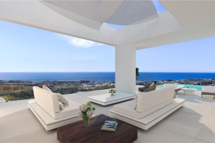 Magnificent contemporary sea view villas in a prime location close to Marbella