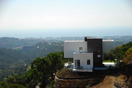 Spectaculair contemporary villa in dominant position with stunning sea and nature views