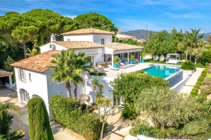 Exclusieve villa met spectaculair zeezicht op toplocatie Sainte Maxime