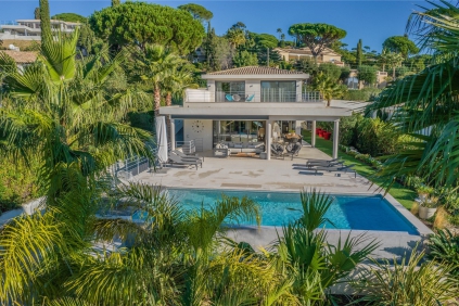 High end contemporary villa with lovely seaviews in absolute prime location Sainte Maxime