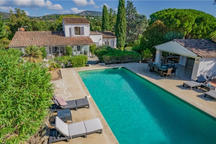 Lovely and well kept Provencal villa in private domain close to the beach and Port Grimaud