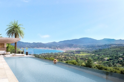 High-end luxury designer villas with 5* hotelservices in private estate overlooking Saint Tropez