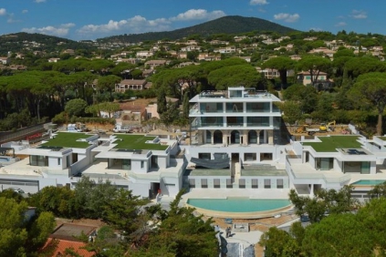 Outstanding private domaine with modern design villas 