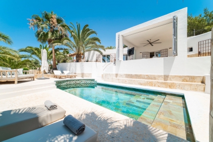 Stunning and fully renovated Ibiza  finca with sea view and rental license