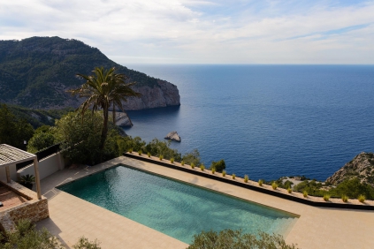 Amazing villa with the most stunning sea views and rental license