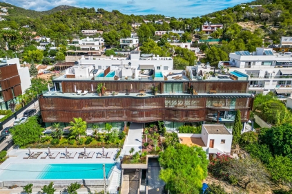 Luxurious and brand new Designer Apartment in Prime Talamaca Location