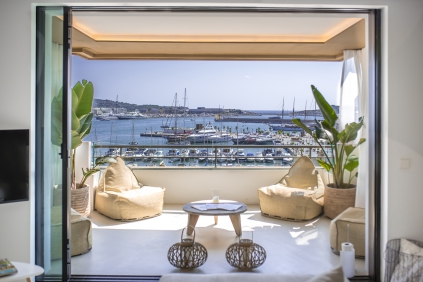 Fully renovated top floor apartment with breath-taking views over Ibiza Port