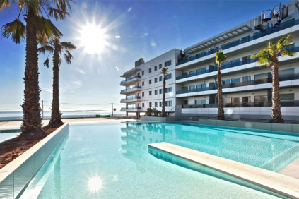 Beautiful seafront apartment in Playa d'en Bossa