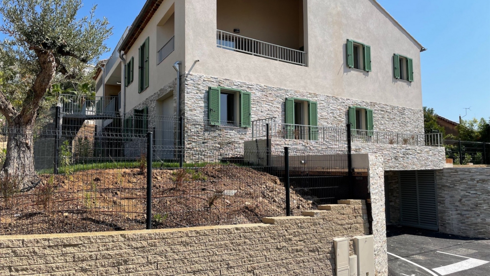 Schitterend modern penthouse met ruim dakterras in het gezellige centrum van Sainte Maxime