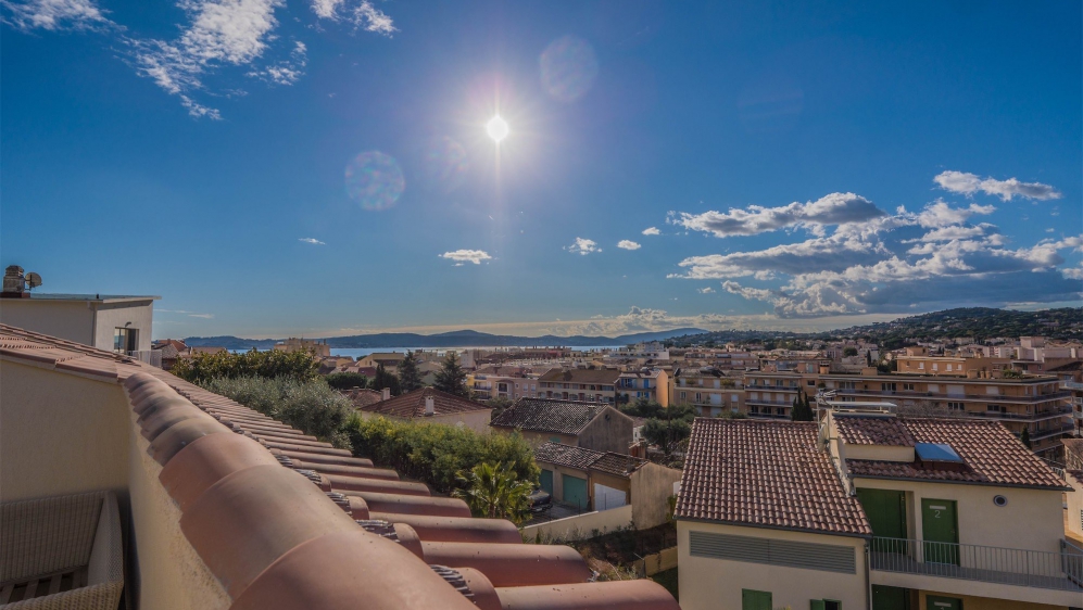 Schitterend modern penthouse met ruim dakterras in het gezellige centrum van Sainte Maxime